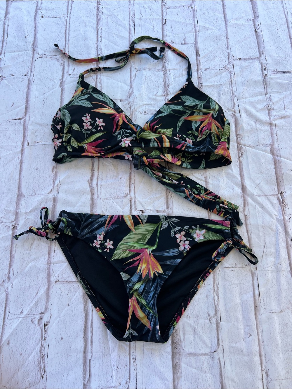 Kona Sol Bikini size medium/XL